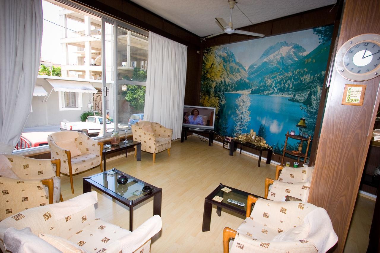 Kekrops Hotel Loutra Aidhipsou Exteriör bild